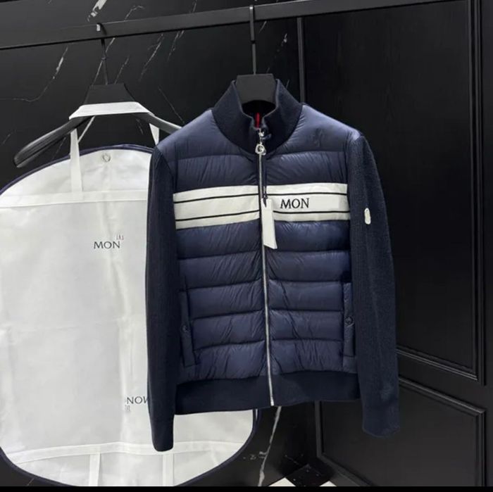 Geaca Moncler Pe Stoc marime 1 si 2  M,L