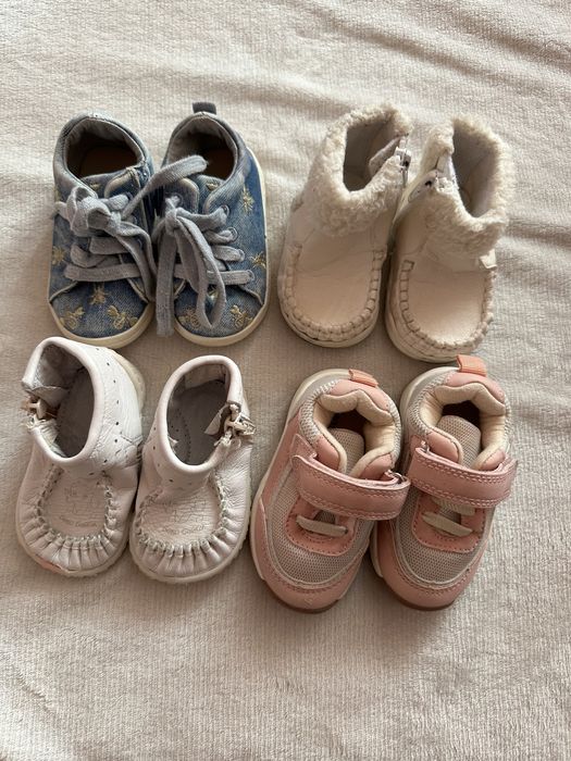 Бебешки обувчици за момиченце
