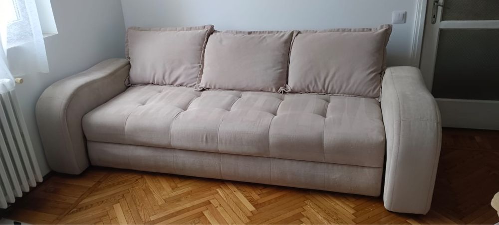 Canapea extensibilă 3 pers. bej – ca nouă, vând urgent (Bucuresti)