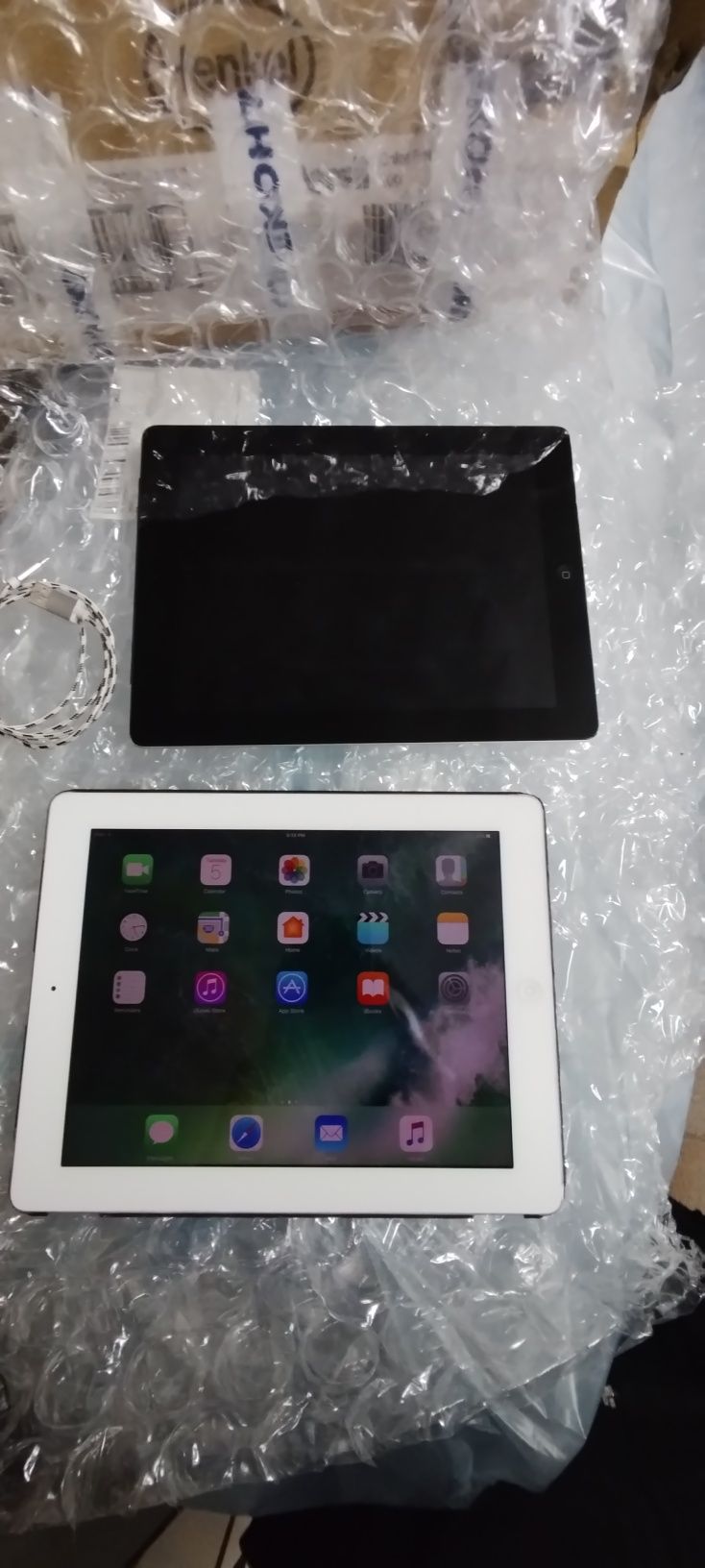 iPad 4 64GB 2 броя