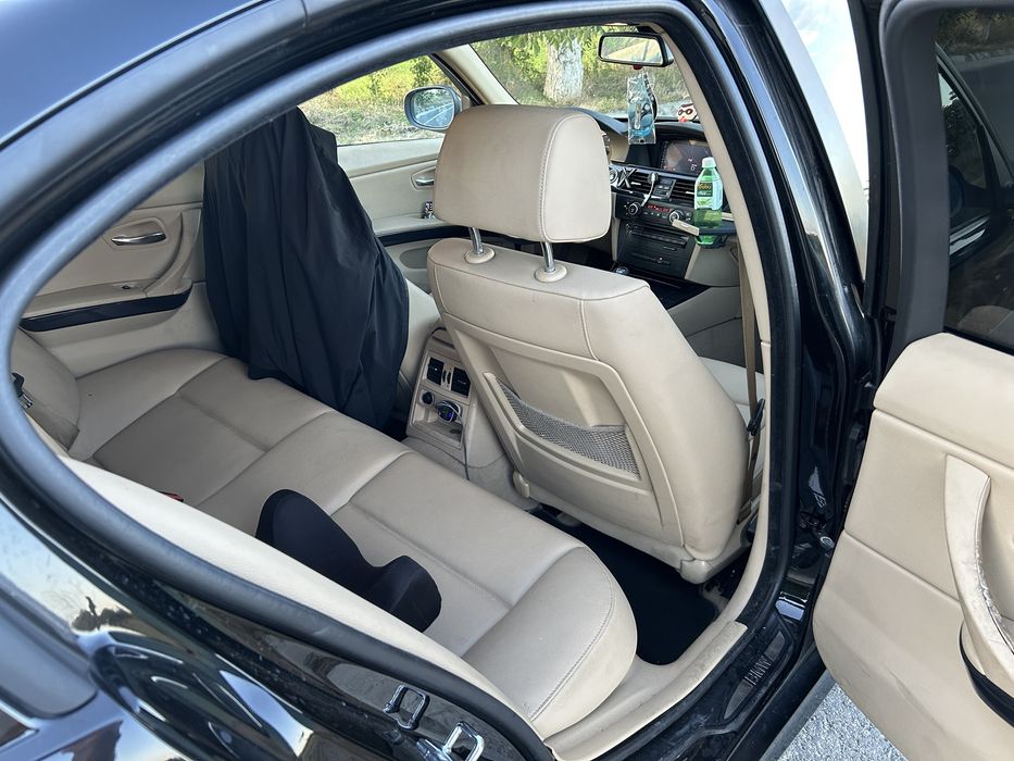 BMW E90 LCI 320i