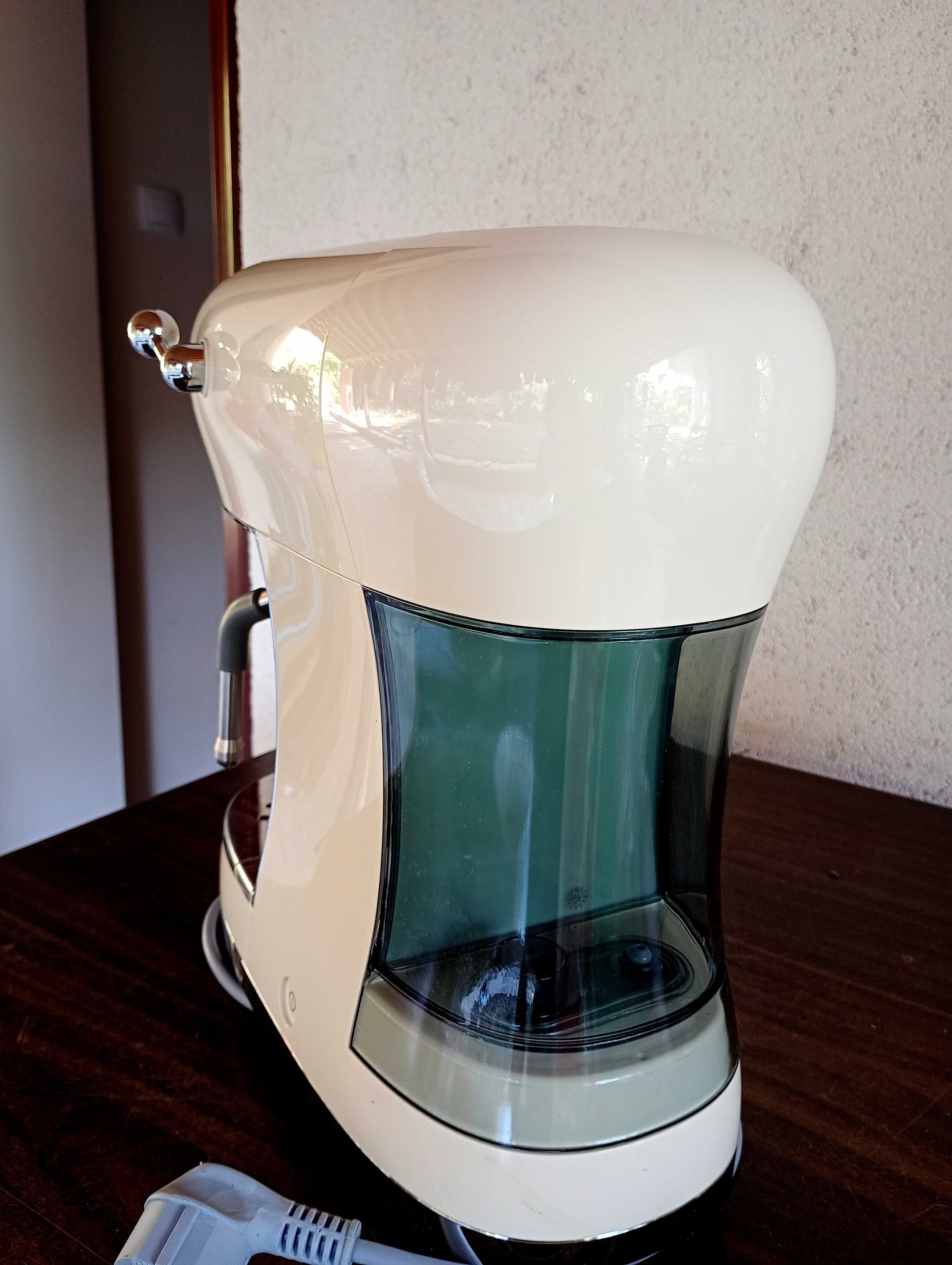 Кафе машина SMEG