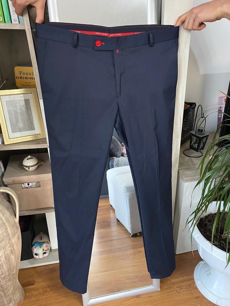 Pantaloni de costum eleganti