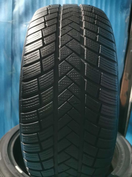 245 45 20 vredestein m+s 2 buc