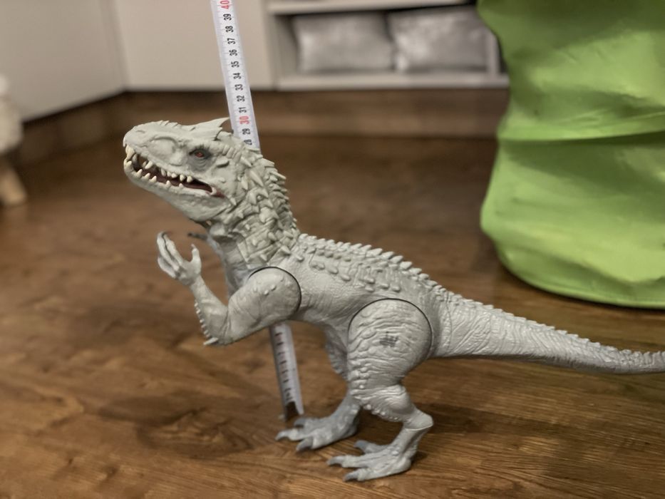 Vand dinozaur Indominus Rex Mattel