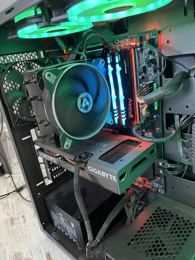 PC - RTX 3060Ti / i7-8700k