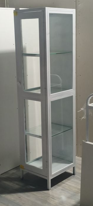 шкаф / tibbbiyot shkafi