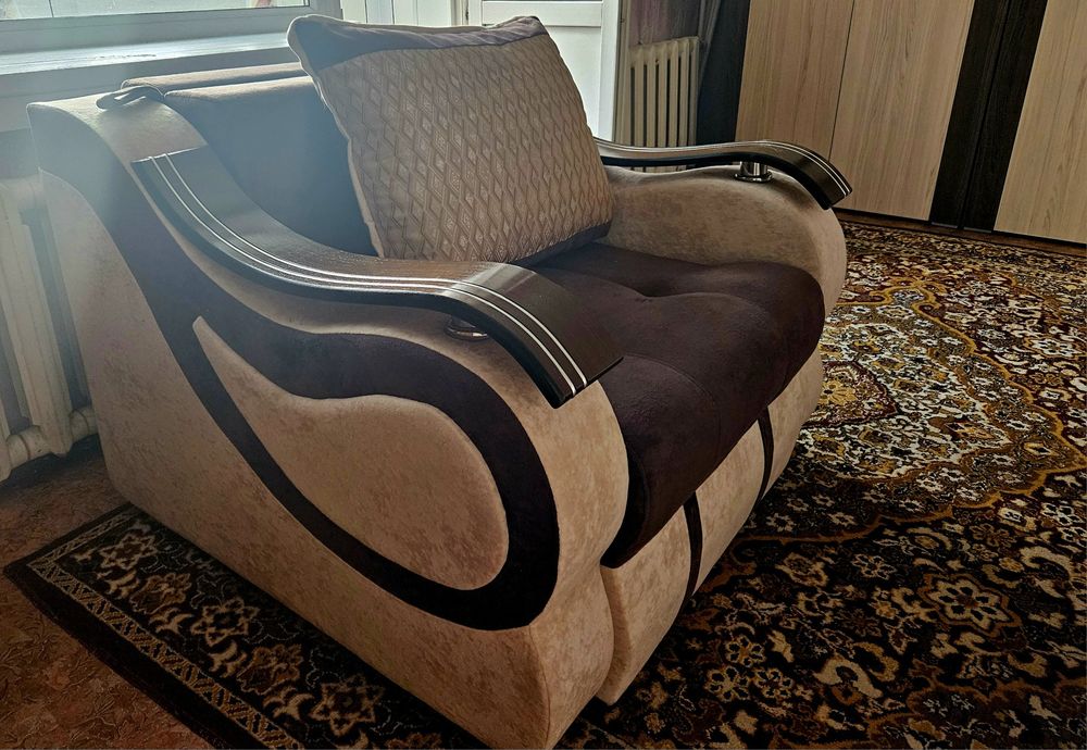 Кресло кровать  в очень хорошем состоянии