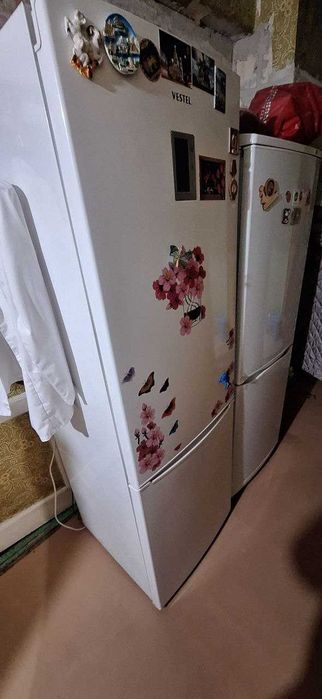 Отдаю на запчасти холодильник Vestel