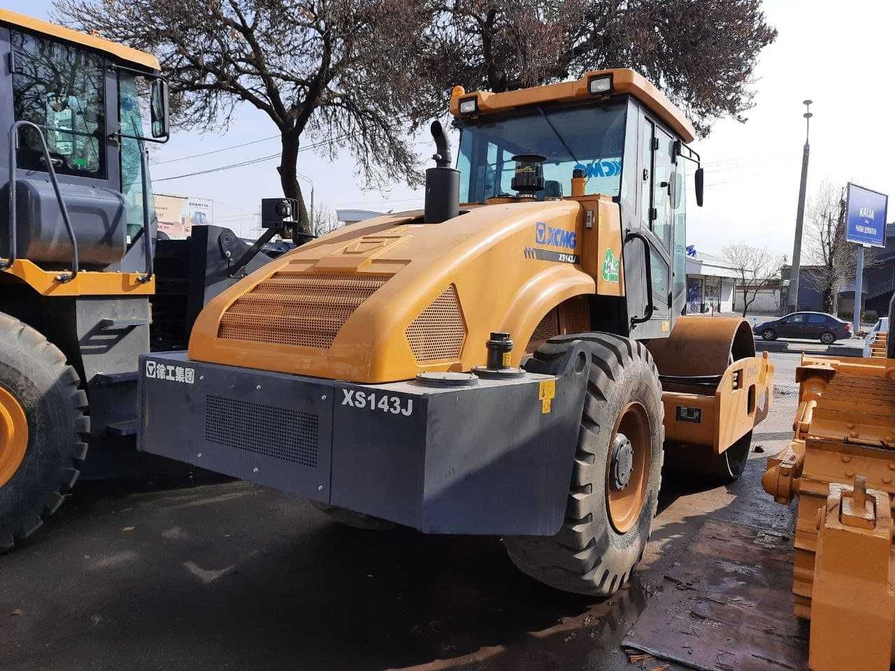 Бир вальцли виброкаток XCMG XS143J - 14 тн.