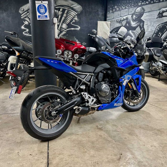 De vanzare - GSX8R Suzuki