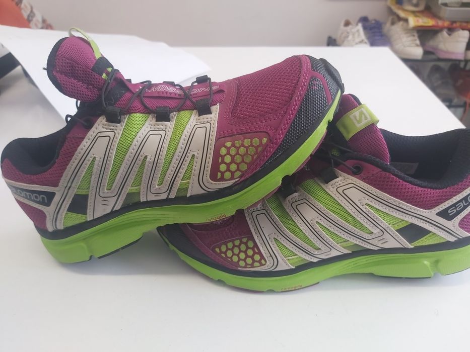 Туристически Solomon 38