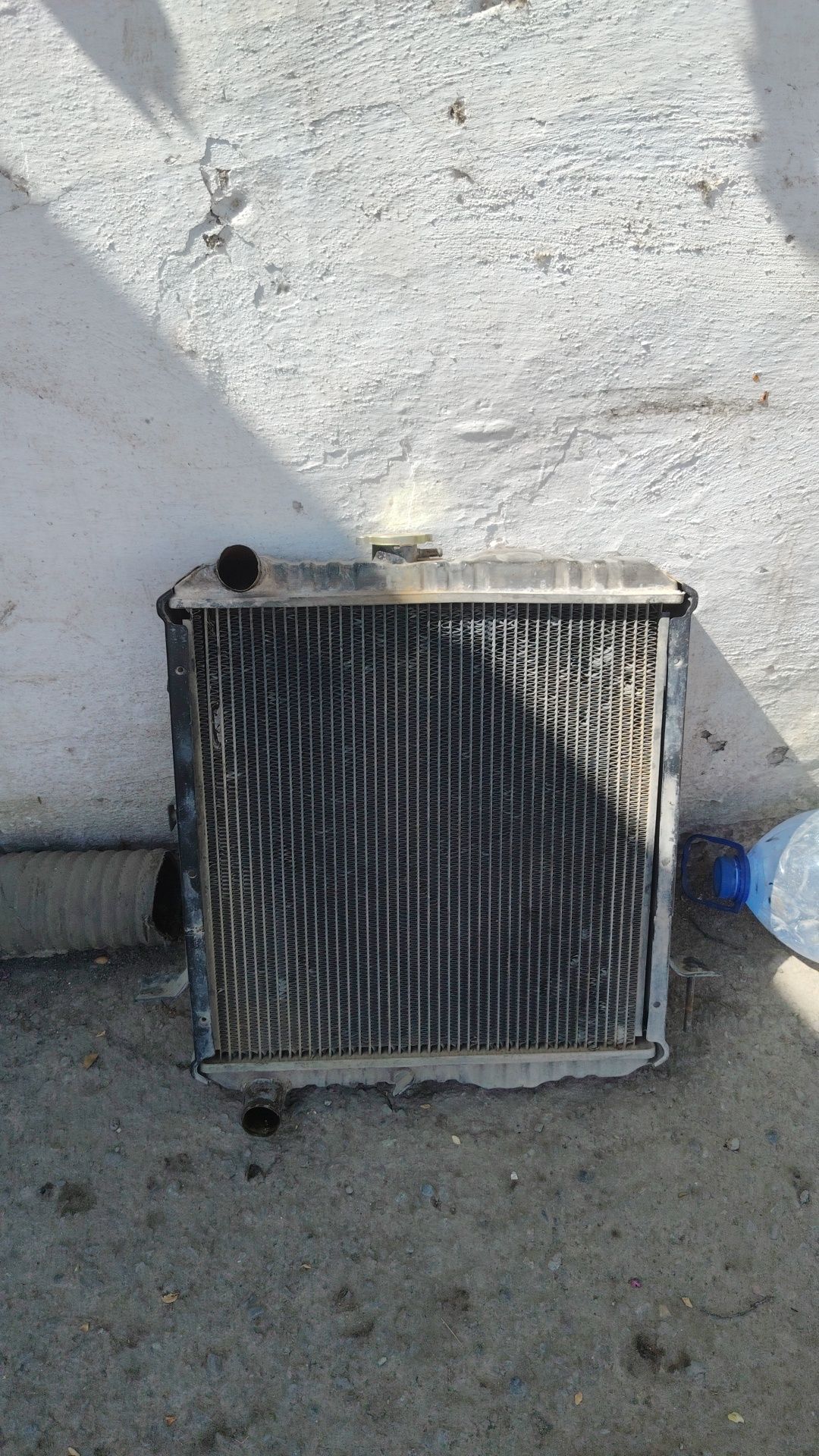 Radiator Isuzu sotiladi