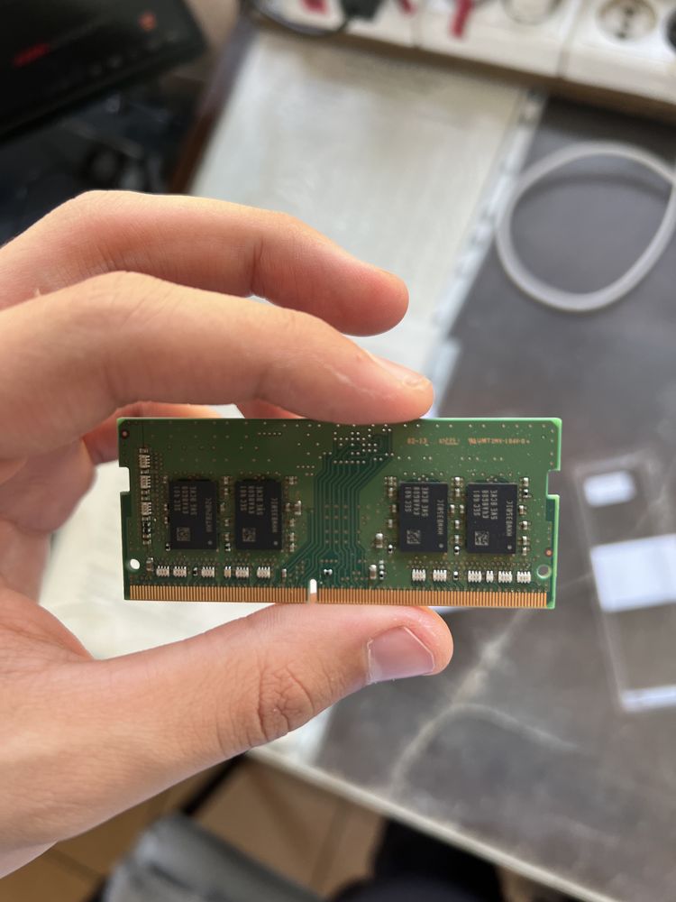 Оперативная память от Samsung 8гб DDR4-3200