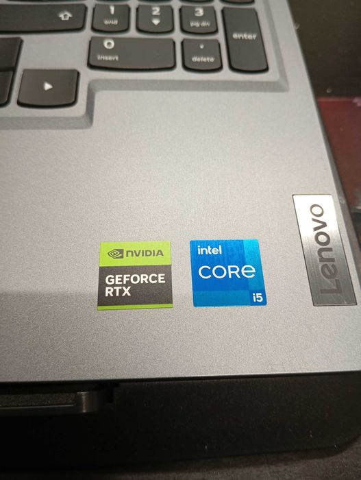 Геймърски Лаптоп Lenovo LOQ15IRX10