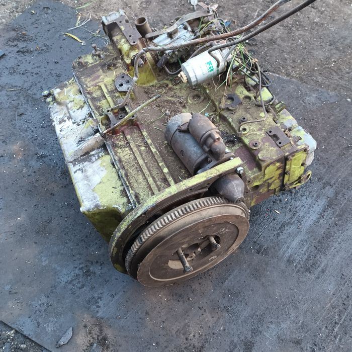 Vând motor de combina class