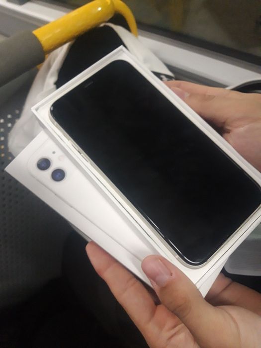 Продам айфон 11 в почти отличном состоянии