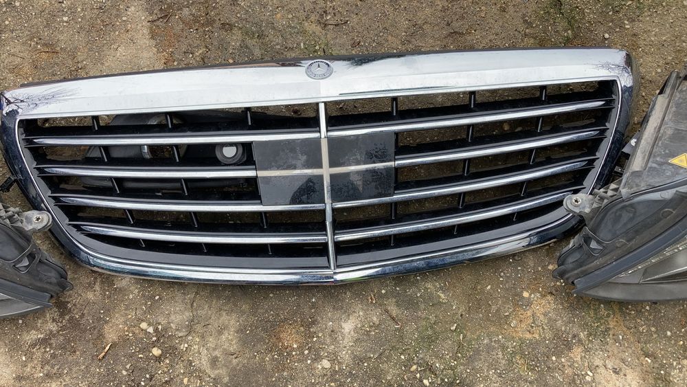 Grila radiatoare bara fata cu camera faruri led Mercedes S-Class W222
