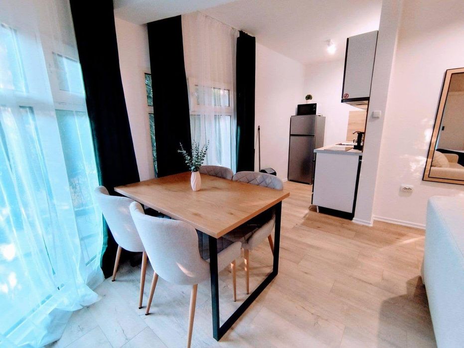 Едностаен апартамент под наем в Център