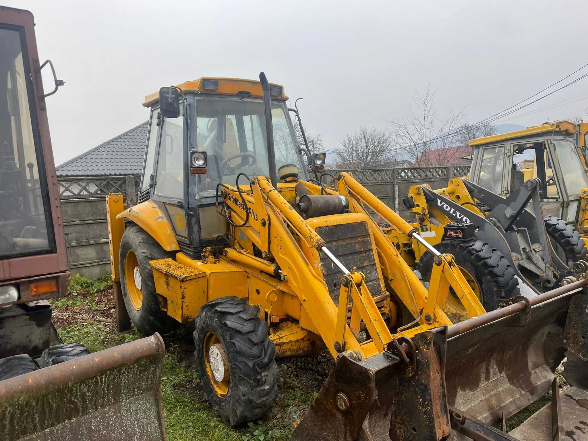 Dezmembrez buldoexcavator JCB 3CX