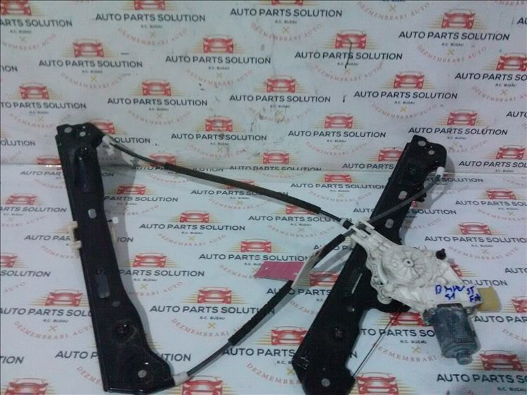 macara geam stanga fata bmw seria 1 an fabr.2007