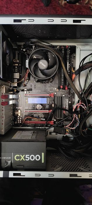 Геймърски компютър  AMD Ryzen 3 2200G,GA-AB350-Gaming 3 ,DDR4  2x8 gb