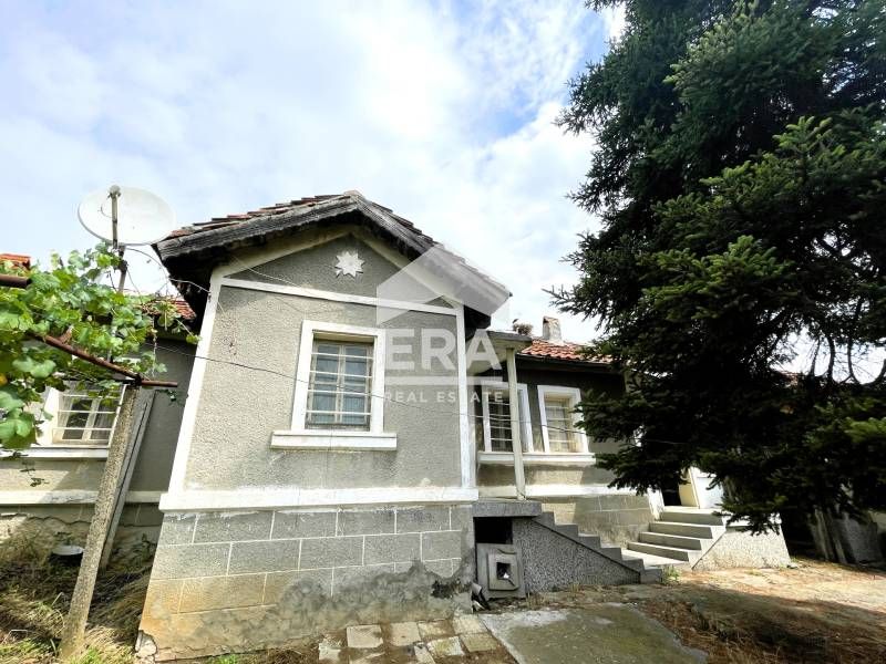 ПРОДАВА СЕ къща в село Николово