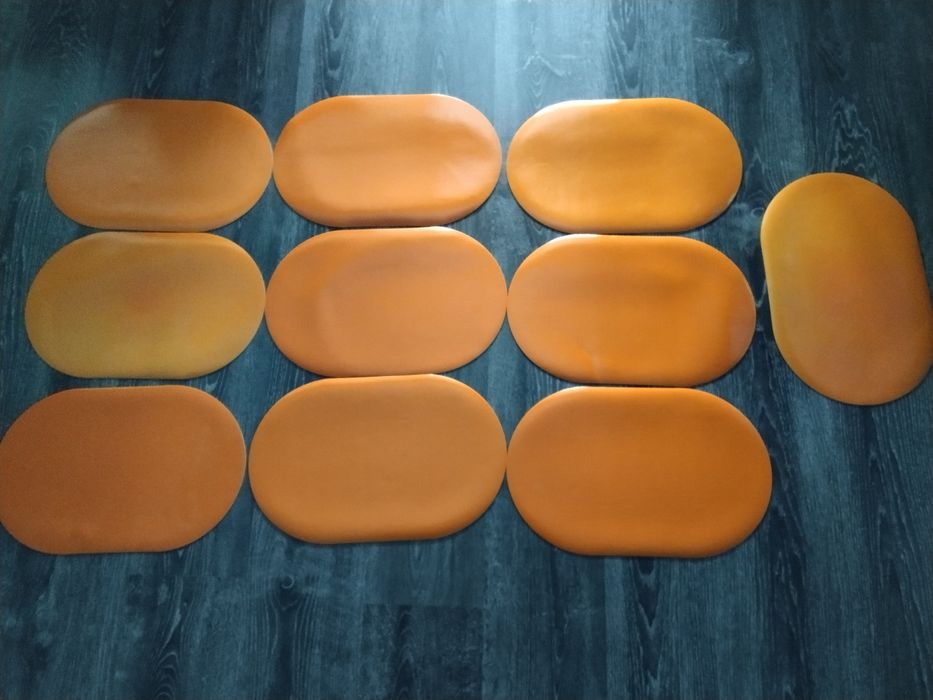 12 бр. Постелки за маса , и за чинии и прибори на масата ви