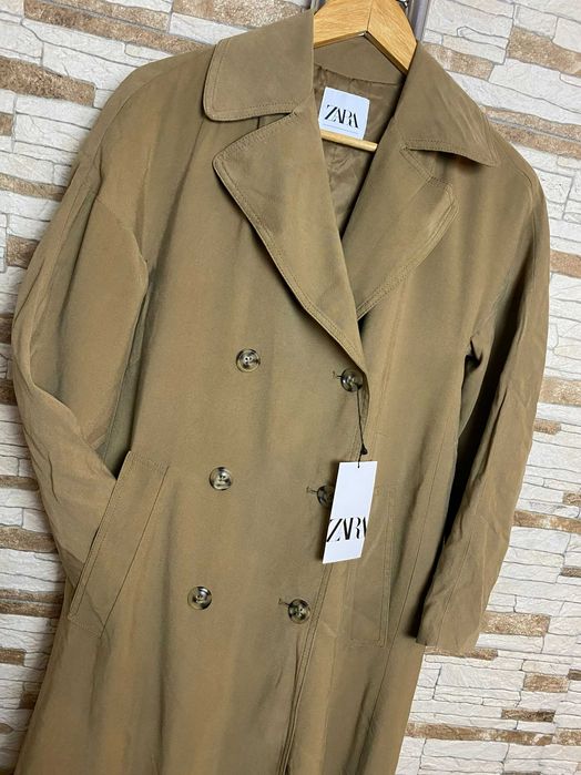 Trench/Pardesiu midi Zara