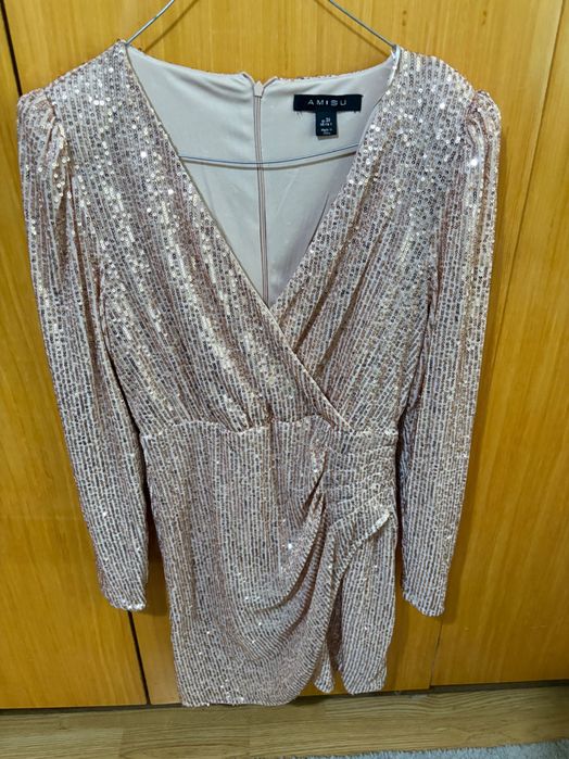 Дамска рокля с брокат