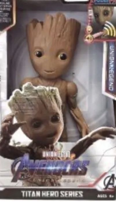 Авенджърс и Спайдър Мен фигури