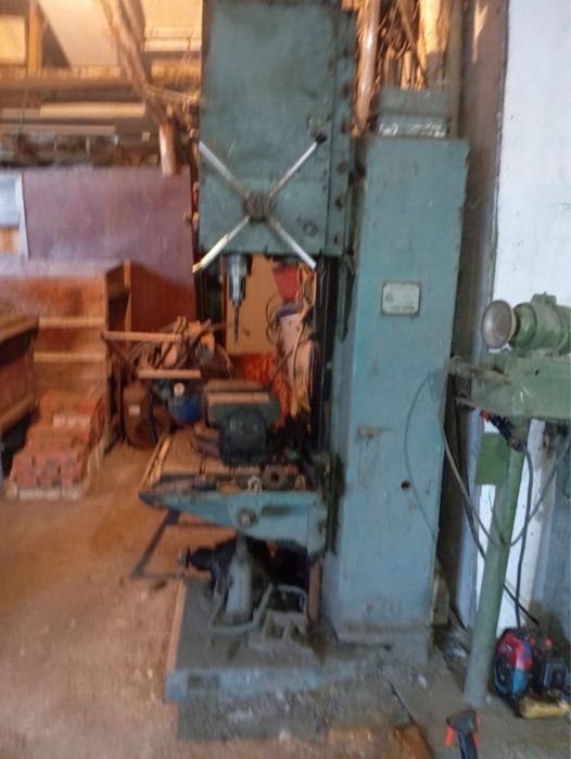 Продам сверлильный станок