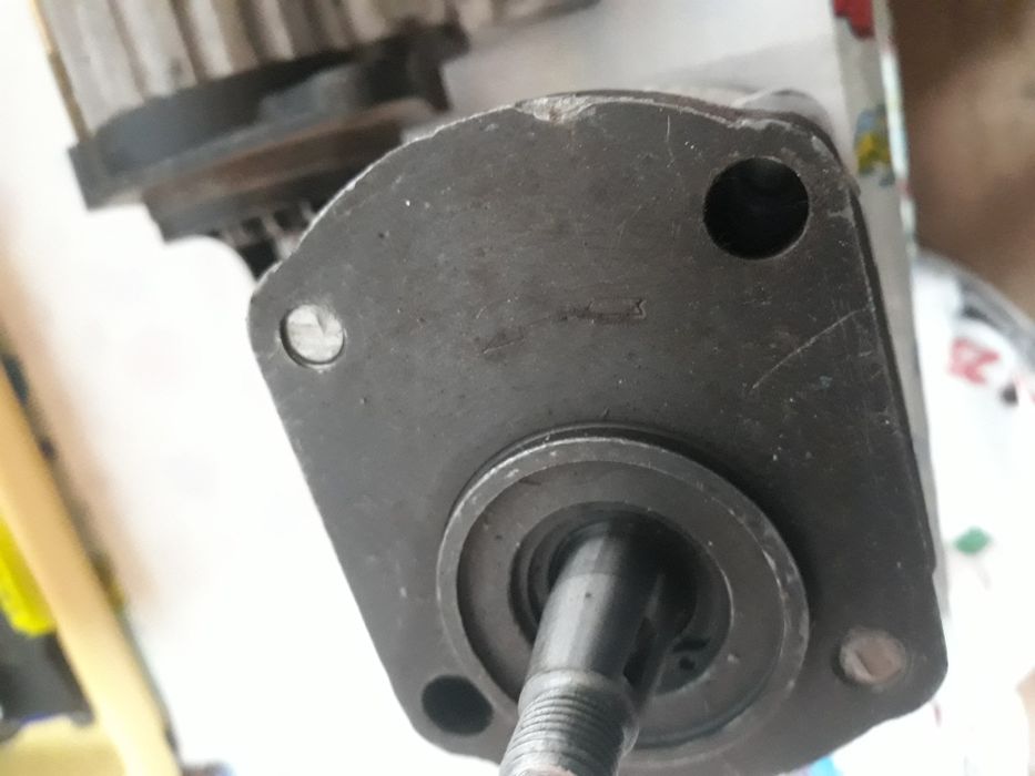 PIESE UTILAJE POMPE Hidraulice duble