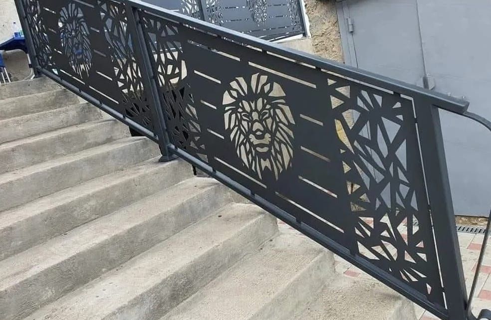 Balustrada din tablă decupata