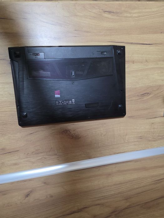 Лаптоп lenovo idea pad y500