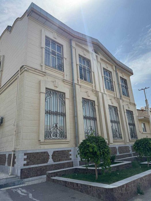 Продажа участка дома в Юнусабадском районе где чистый воздух!