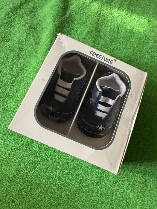 Кроссовки-пинетки для новорожденных