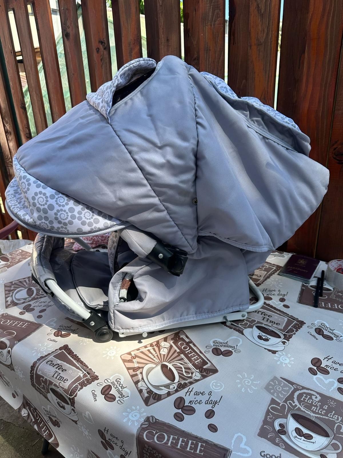 Vând cărucior 2in1