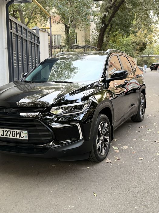 Tracker premier автомобили сотилади