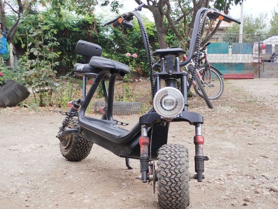 Vând mini scuter electric trotty