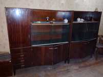 Продам старый сервант