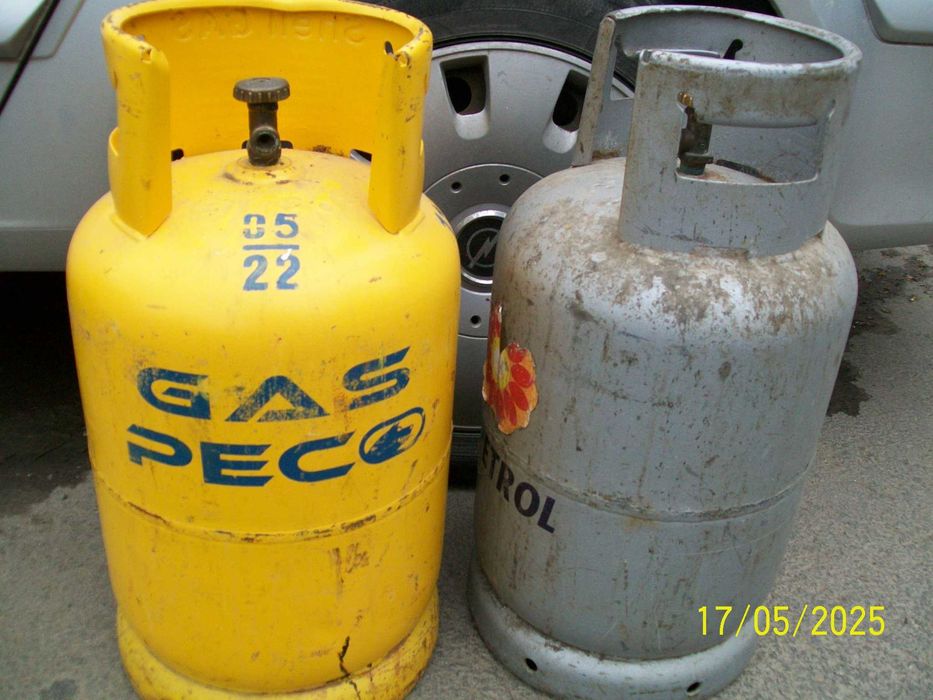 Butelii galbene una goala si una cu gaz 3/4