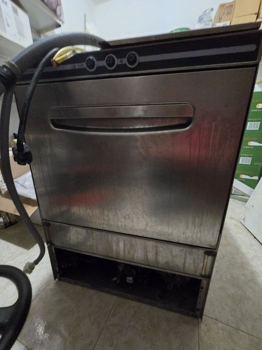 Професионална миялна машина