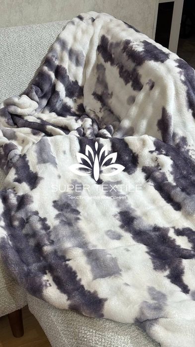 Тёплые пледы плюшевые