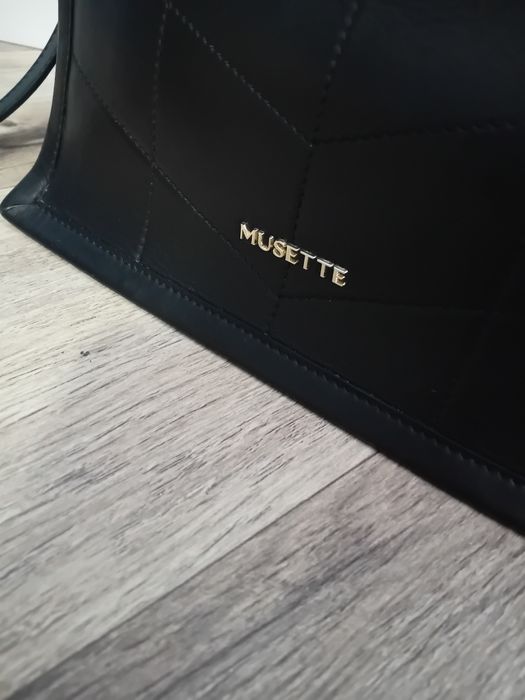 Vând geanta Musette