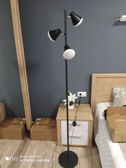 Lampadar de podea lampa