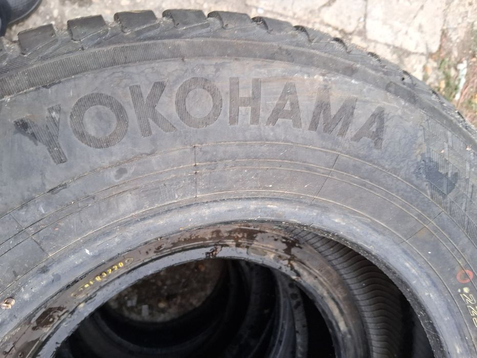 225 65 16 YOKOHAMA 2бр зимни дот 2020г