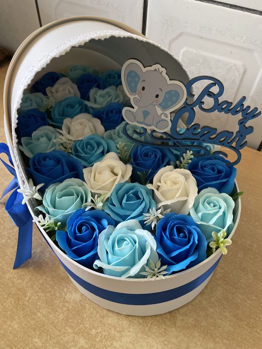 Aranjament landou cu trandafiri de sapun