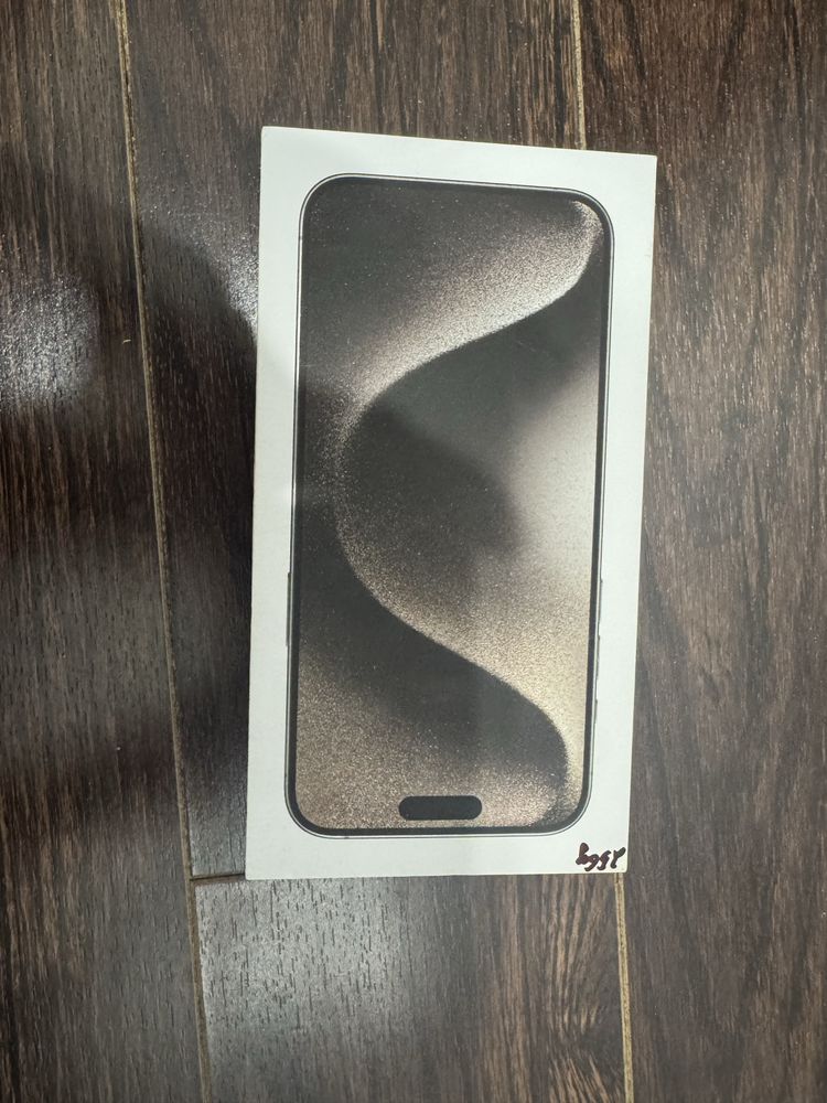 IPhone 15 pro natural