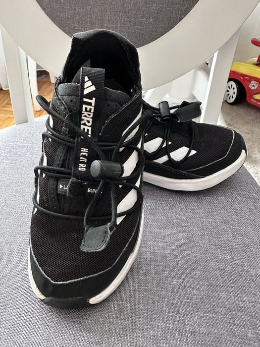 Adidasi, adidas terrex, marimea 29!